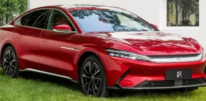 Tesla Model S vs BYD Han EV: Wie sie sich schlagen – Expertenanalyse zu Funktionen und Leistung