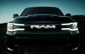 Tesla Cybertruck vs RAM 1500 REV: Eine Expertenanalyse und umfassender Vergleich