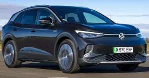 Tesla Model 3 vs Volkswagen ID.4: Preise, Reichweite und Funktionen – Ein Expertenvergleich