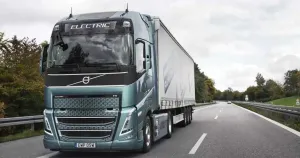 Tesla Semi vs Volvo FH Electric: Expertenleitfaden zum Vergleich von Design und Technologie
