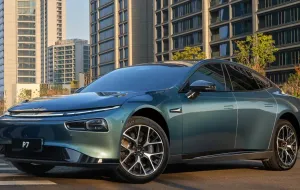 Tesla Model S vs XPeng P7: Wie sie sich schlagen – Expertenanalyse zu Funktionen und Leistung